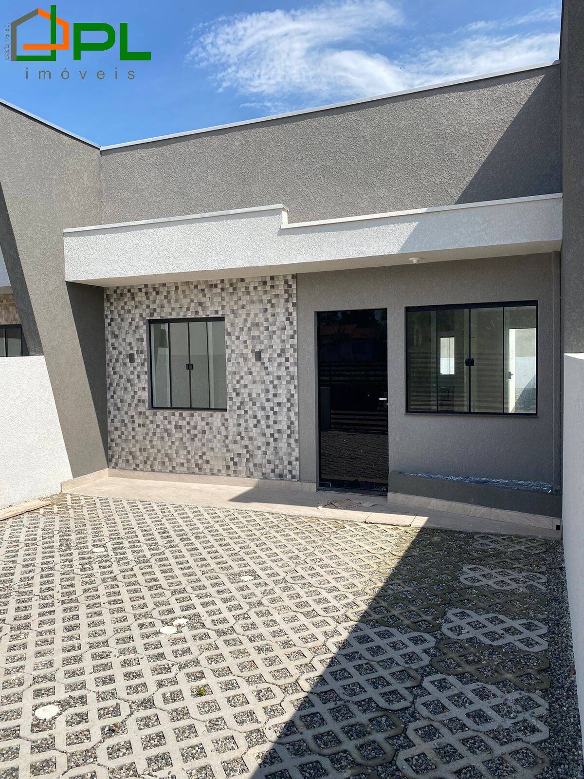 Casa à venda com 3 quartos, 62m² - Foto 2