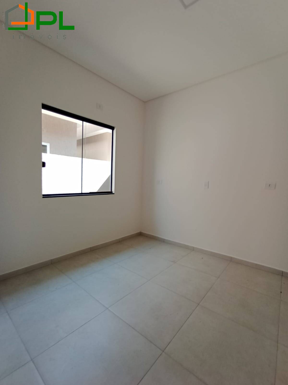 Casa à venda com 3 quartos, 59m² - Foto 4