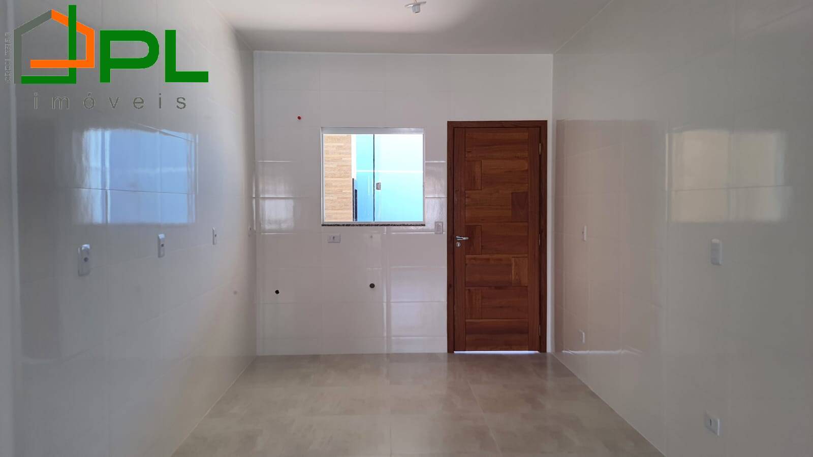 Casa à venda com 3 quartos, 90m² - Foto 3